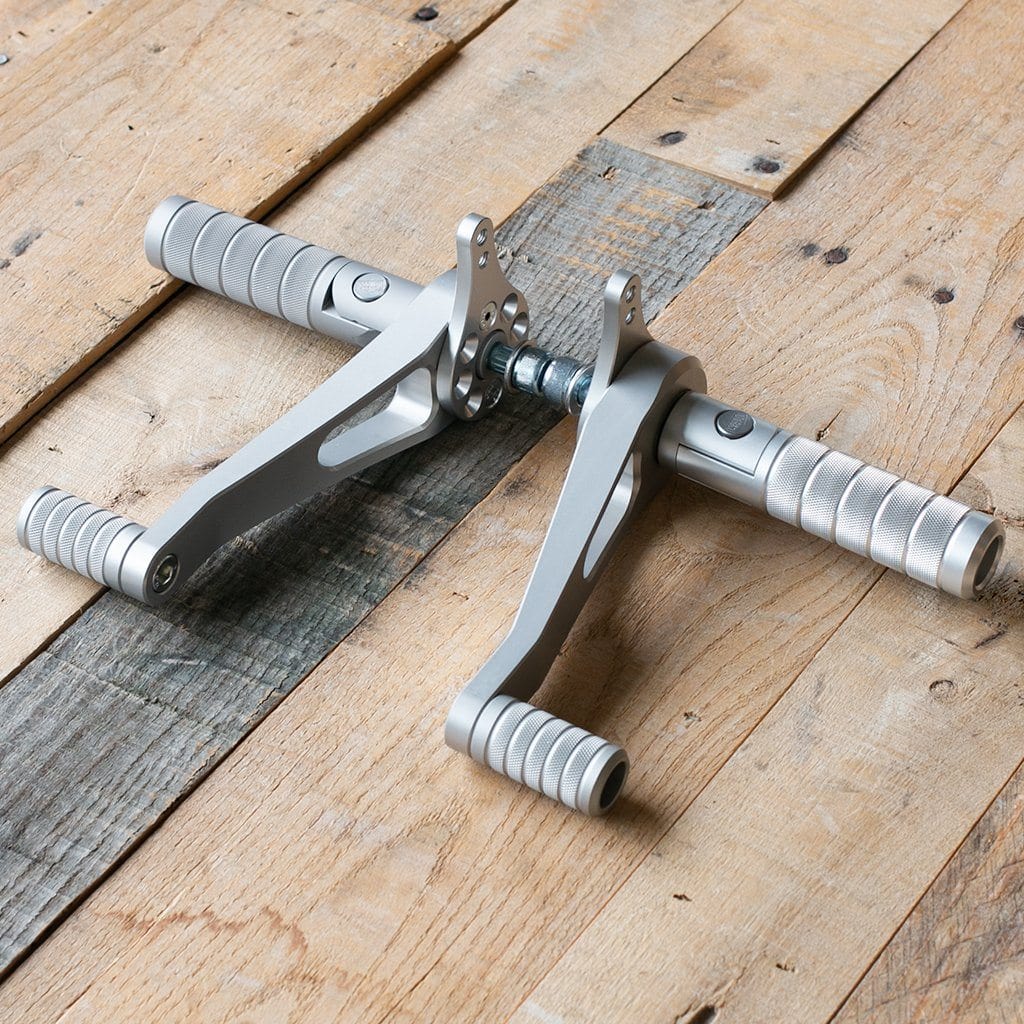 テーブル Cognito Moto Aluminum Universal Rearsets - Folding Footpegs