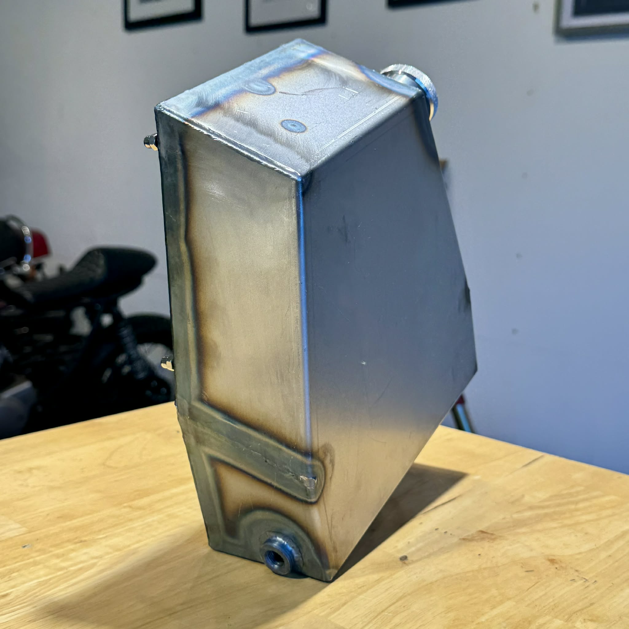 Bolt-On CB750 Oil Can – Cognito Moto