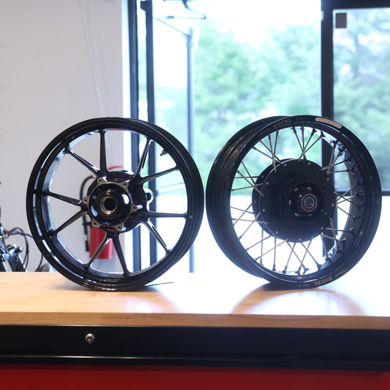Ducati Hypermotard 698 Mono Laced wheel set 2024-Present – Cognito