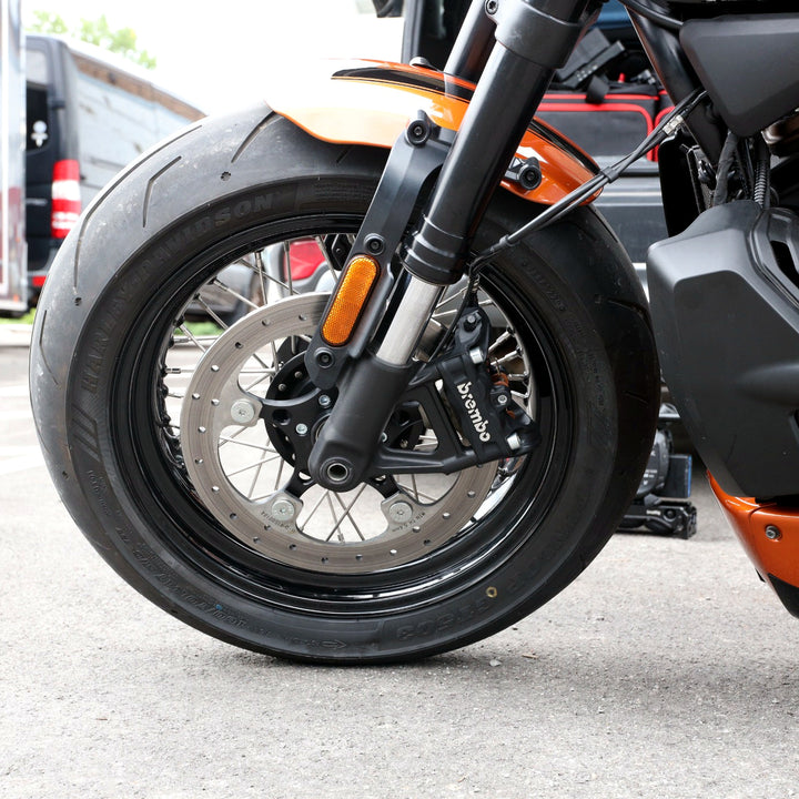 Sportster S front laced wheel installed