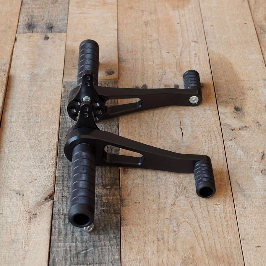 Cognito Moto Black Universal Rearsets - Fixed Footpegs