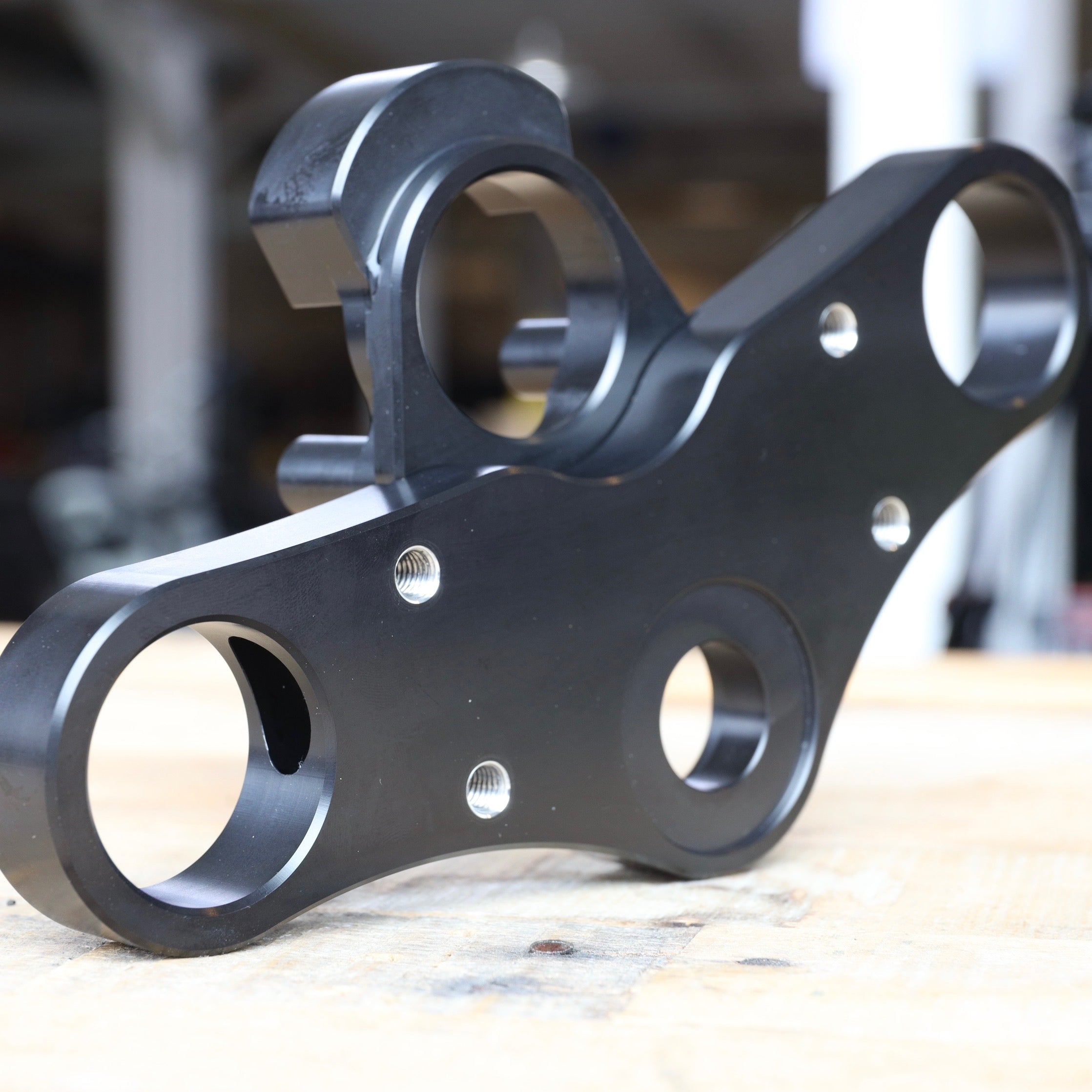 Triumph Street Twin / Street Cup Billet Triple – Cognito Moto