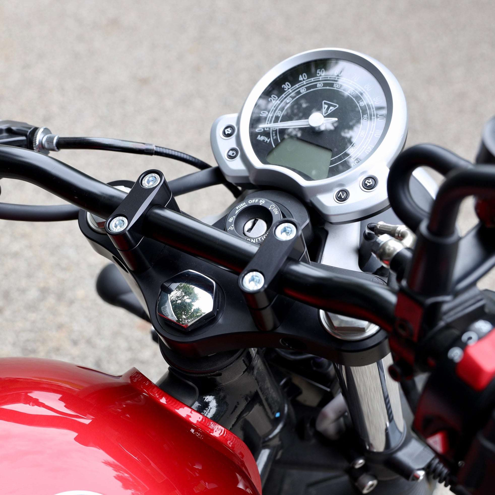 Triumph Street Twin / Street Cup Billet Triple – Cognito Moto