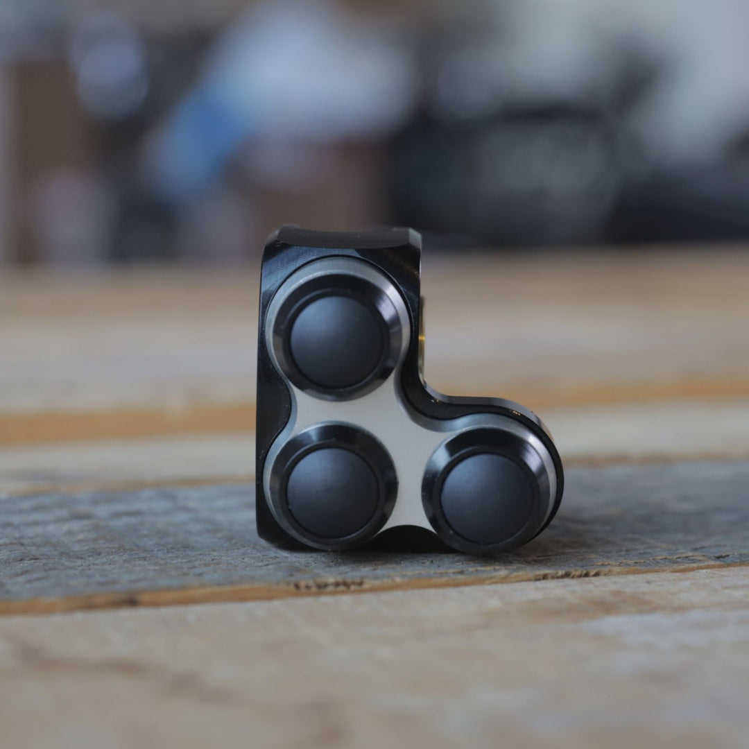 mo.Switch Basic 3 Button, Black, Silver Inlay