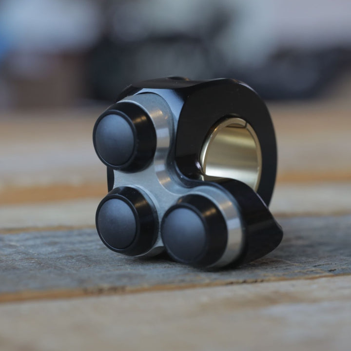 mo.Switch Basic 3 Button, Black, Silver Inlay