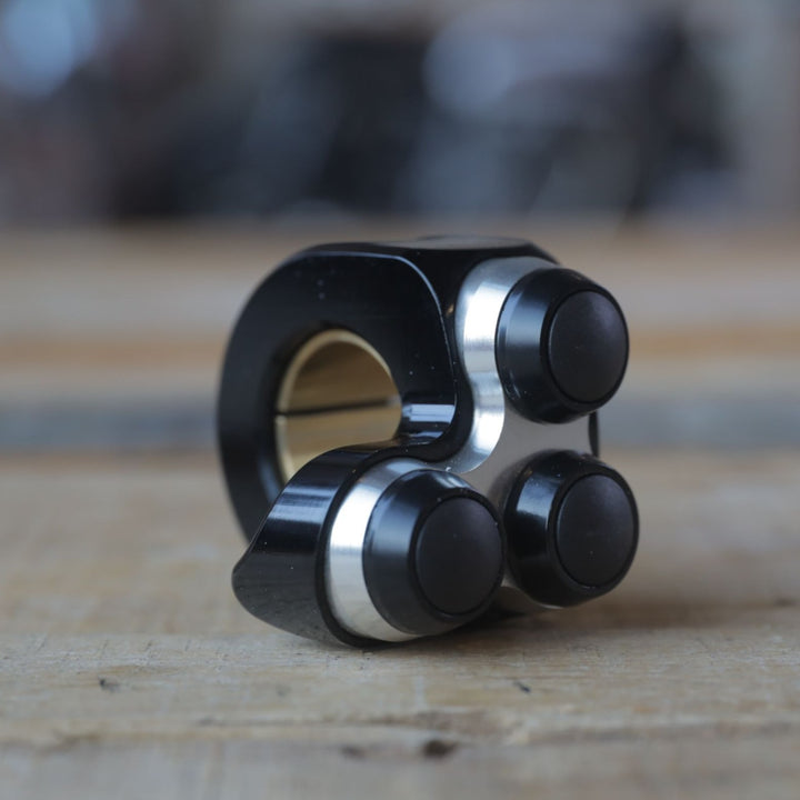 mo.Switch Basic 3 Button, Black, Silver Inlay