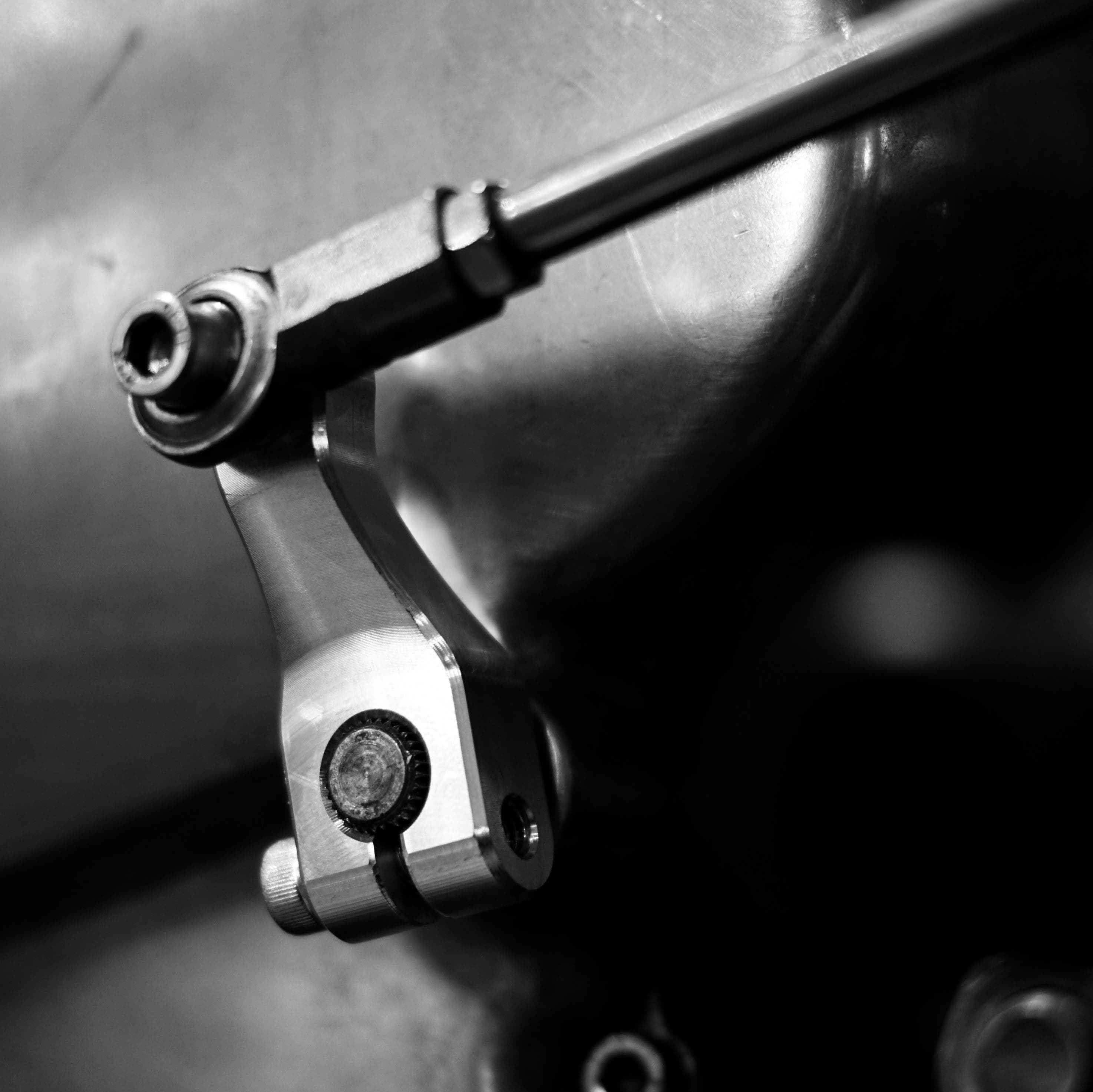 Universal Offset Shifter Arm - (30 Tooth) – Cognito Moto